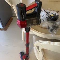 IWOLY C150 Cordless Vacuum Cleaner Comes With full Full Set 