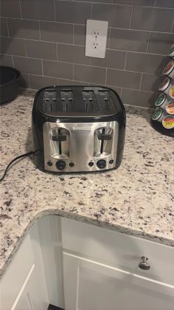 Black + decker toaster