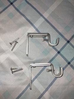 2 Curtain Rod Holders