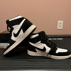 Air Jordan 1 Retro High OG “Panda” 
