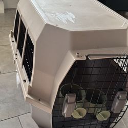 Pet Kennel Medium 