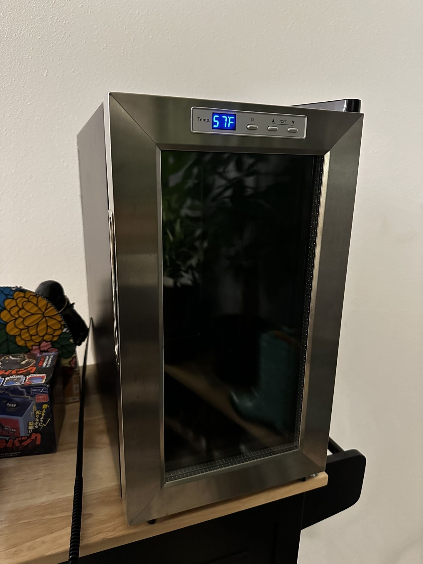 Insignia 8-10 Bottles Wine Cooler