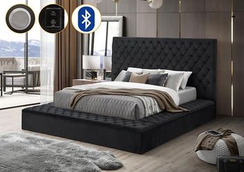 Queen Storage Platform Bed New 