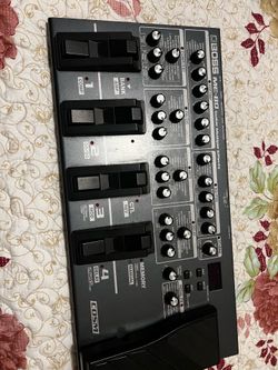Boss Me-80 Guitar Multiple Effects