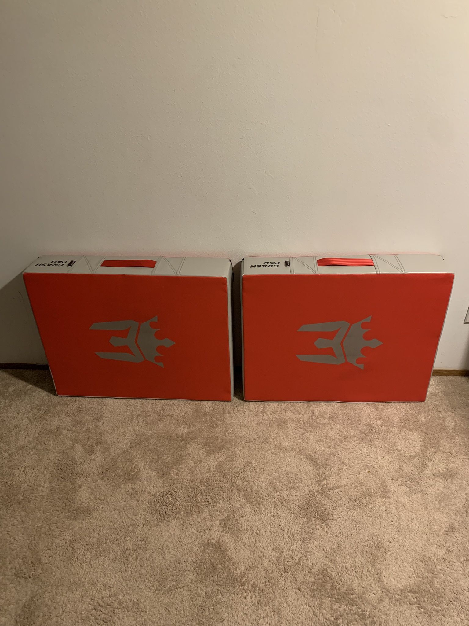 Meister Weightlifting Crash Pads