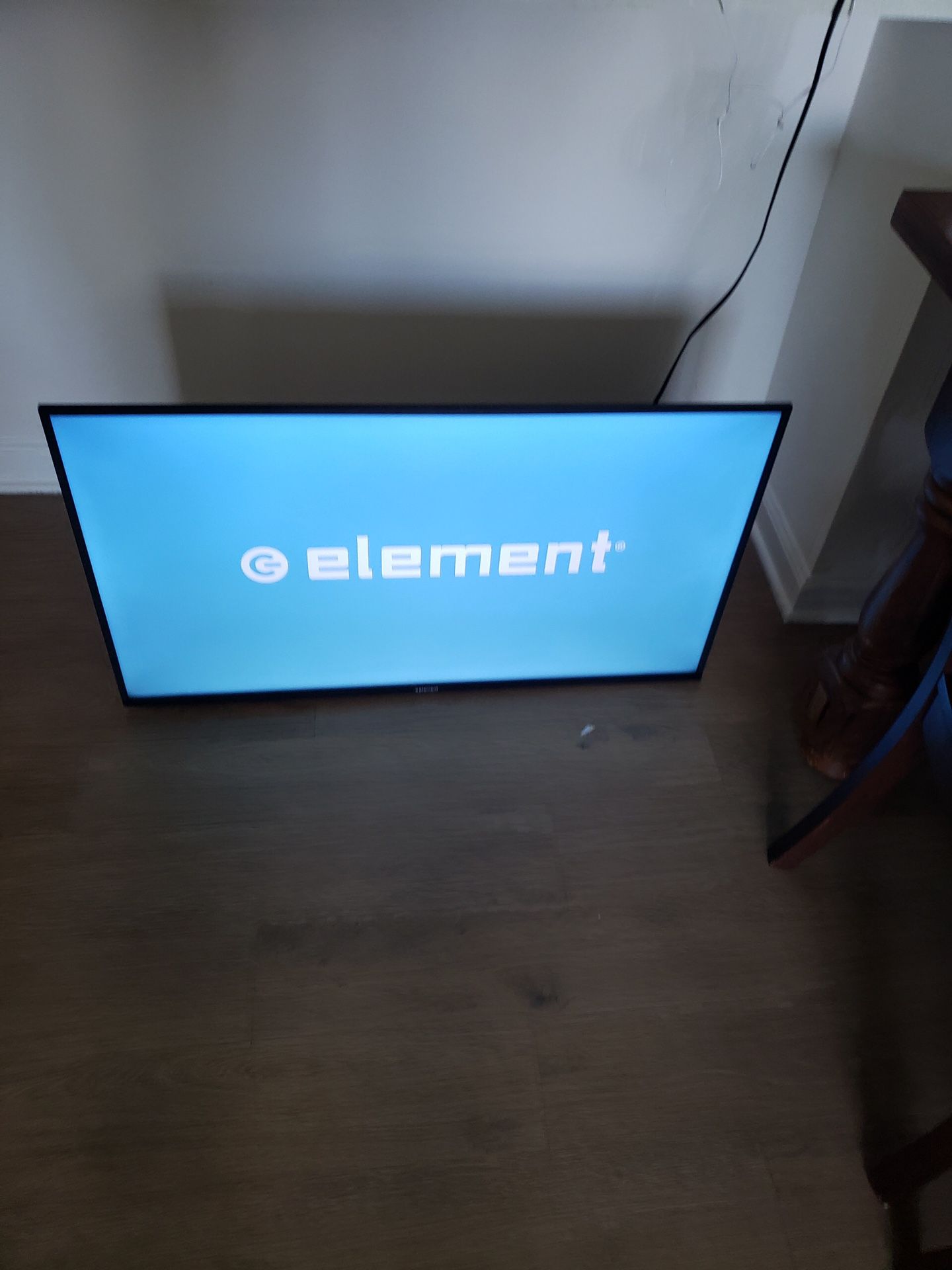 Element Tv 32”