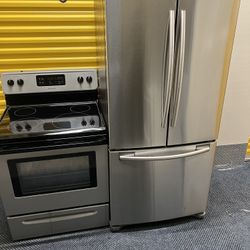 30 Wide Eletric Stove 32 Wide Samsung Fridge 