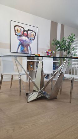 ZURI Trimont 59” Round Glass Dining Table
