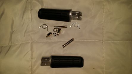 TCMT Silver Front Black Rubber Inlay Foot Pegs Motorcycle Footpeg Footrest Bracket Set