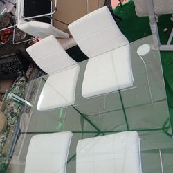 Clear Table With 6 Chairs 