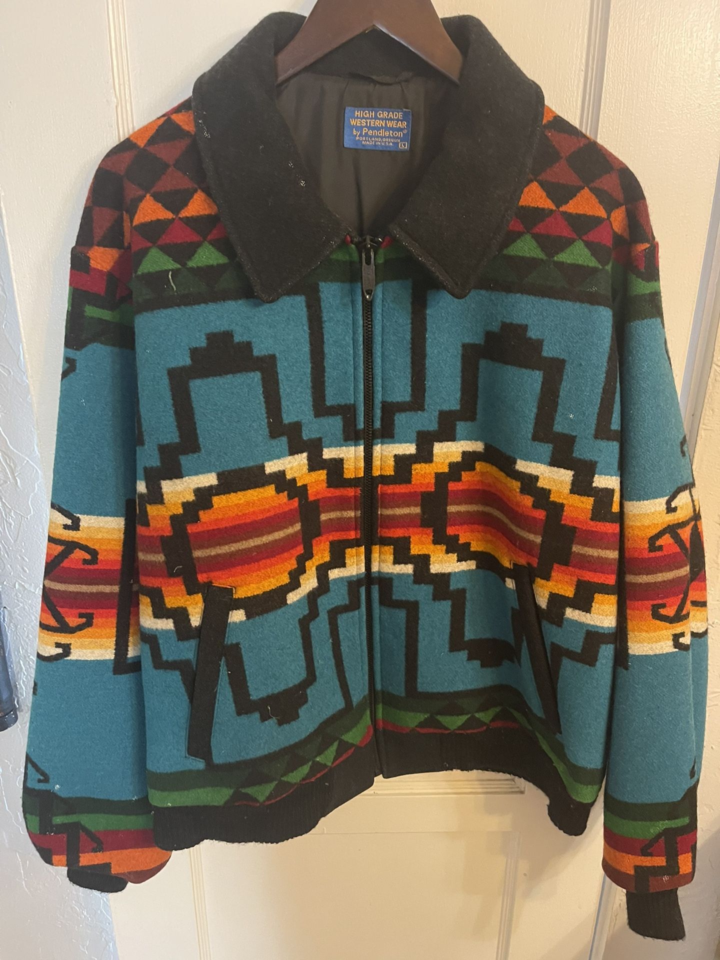 PENDELTON - VINTAGE Navajo Wool Aztec Bomber Jacket (L)