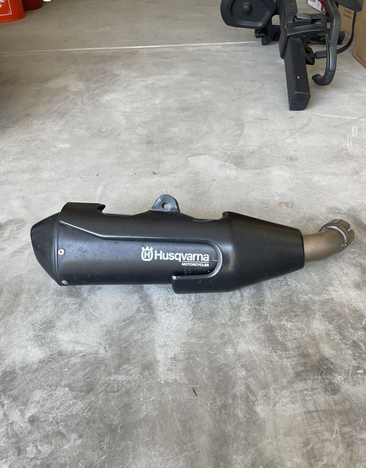 2020 Husqvarna Svartpilen Exhaust