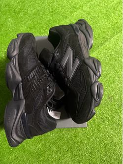 N New Balance 9060 Athletic Shoe - Black / Black