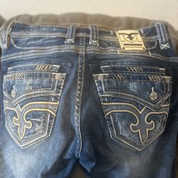Jeans Rock Revival
