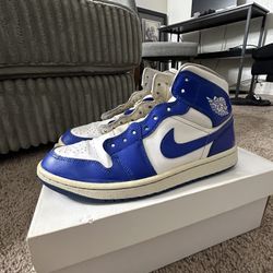Air Jordan 1 Mid Royal White 
