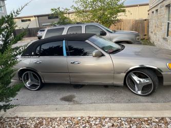 2000 Lincoln Town Car