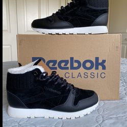 Womens Reebok Shoes Size 7.5