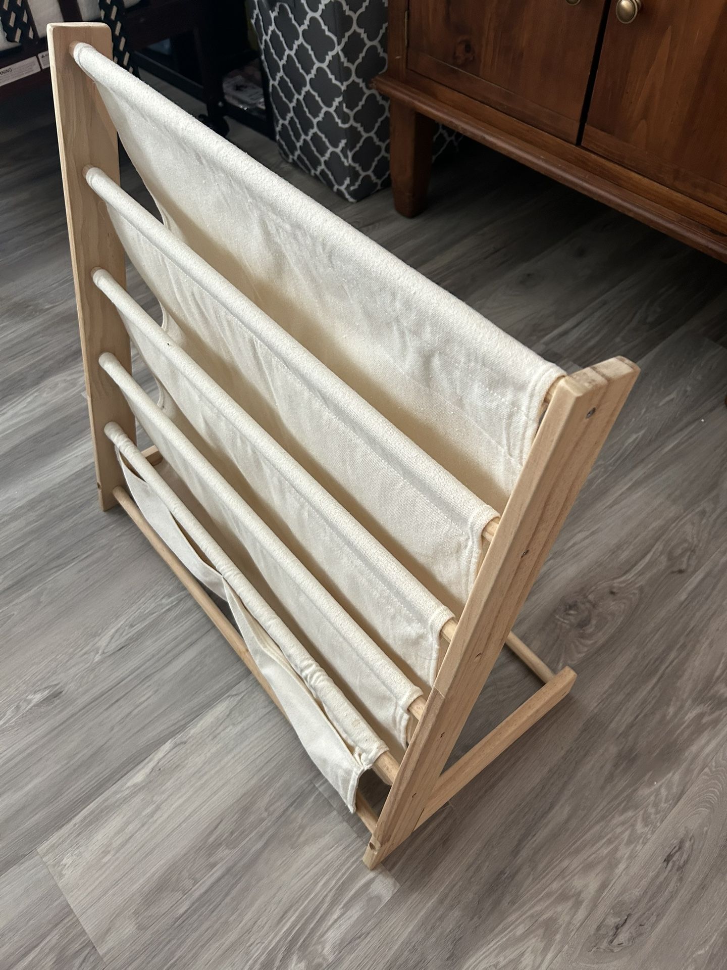 Baby book Shelf
