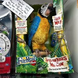 RARE FurReal Friends Squawkers McCaw 16" Remote Controlled Interactive Parrot -$199.99 