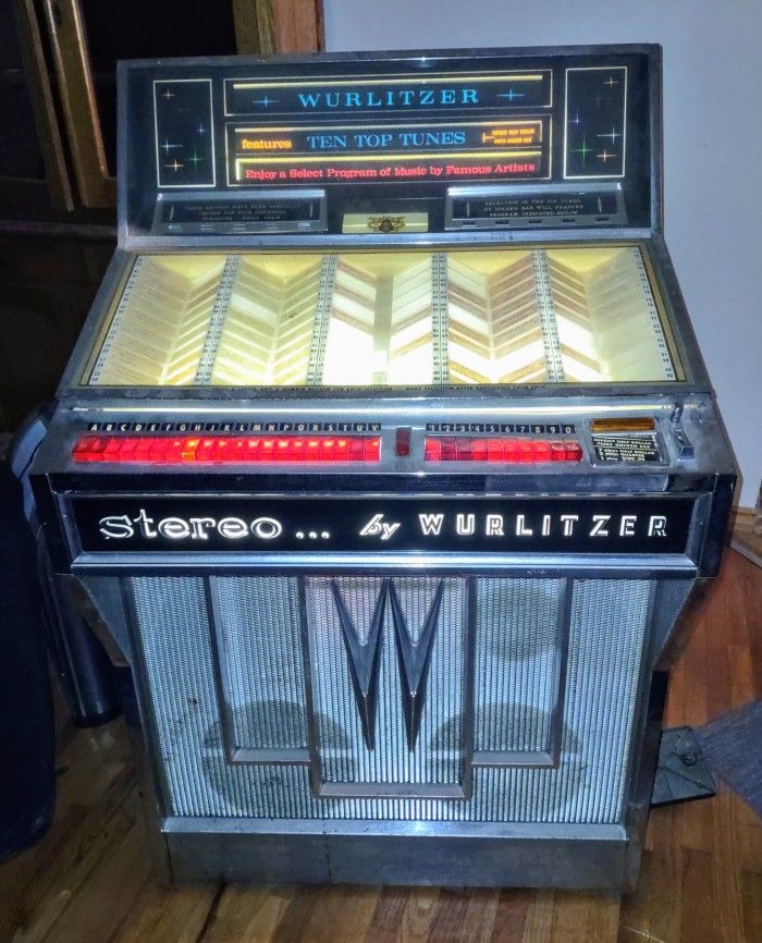 1964 Wurlitzer 2800 Multi-Selector Stereo Phonograph Jukebox