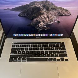 Apple MacBook Pro A2141 16 Core i7 16GB 512GB Gray 2019