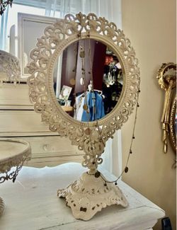 Vanity/jewelry Mirror 