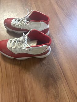 Air jordan 11 retro cherry