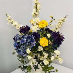 Artificial flower Arrangement With Vase