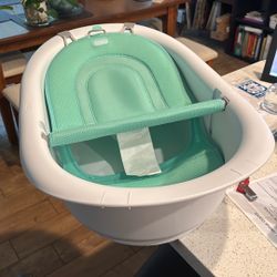 Frida Infant Tub
