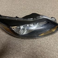 2016 Ford Focus Black Housing Passenger Headlight (Sedan)