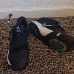 Nike Kyrie Low EP