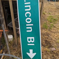 Lincoln Blvd Sign. 300.00