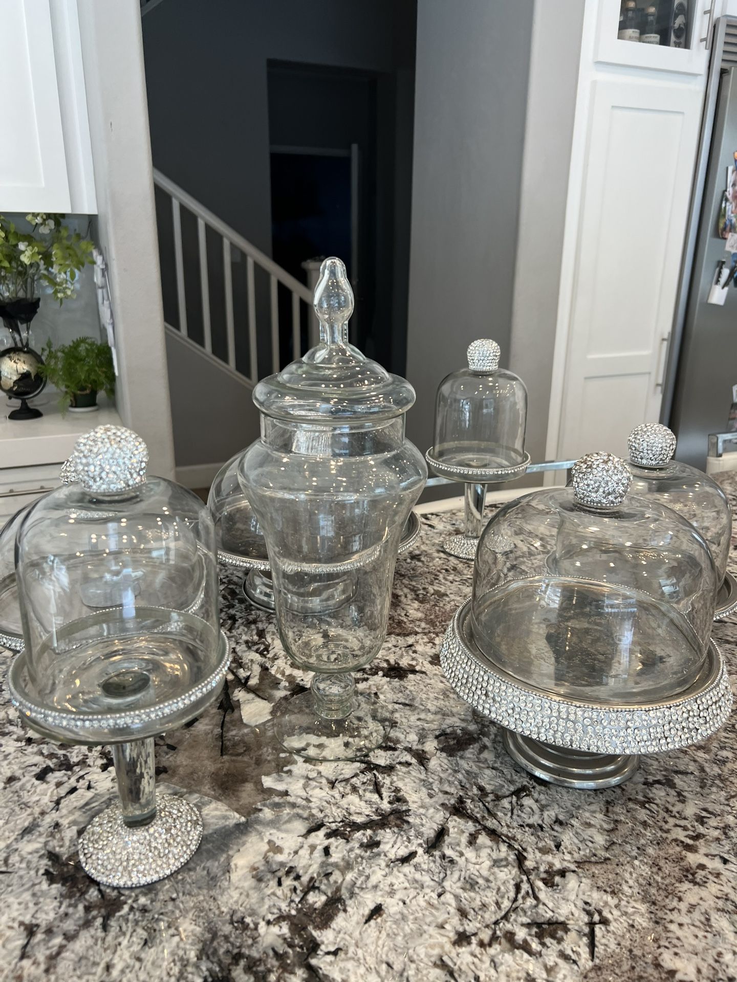 Glass Pastries Containers