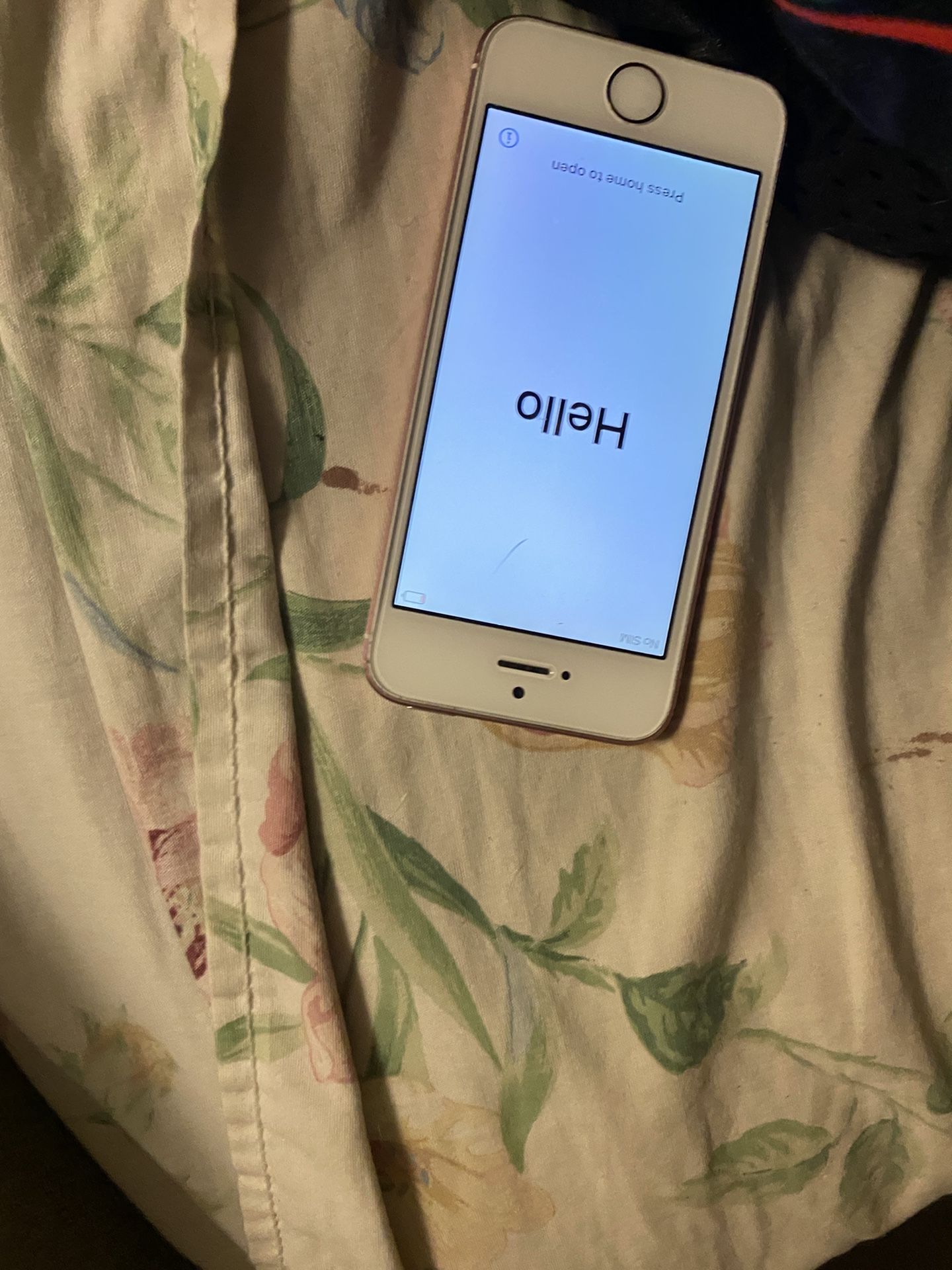 I phone SE