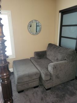 Cute 2 Seater Chair LIKE NEW!