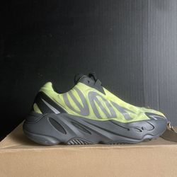 Adidas Yeezy Boost 700 MNVN “Phosper” Size 8.5