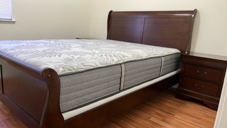 Queen Bed with Two Night Stands & Mattress with Free metal platform  bed frame