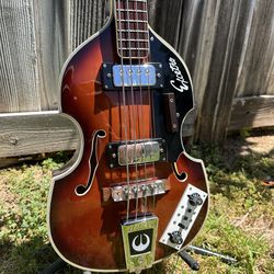 Vintage 60’s Excetro Violin Bass Guitar 