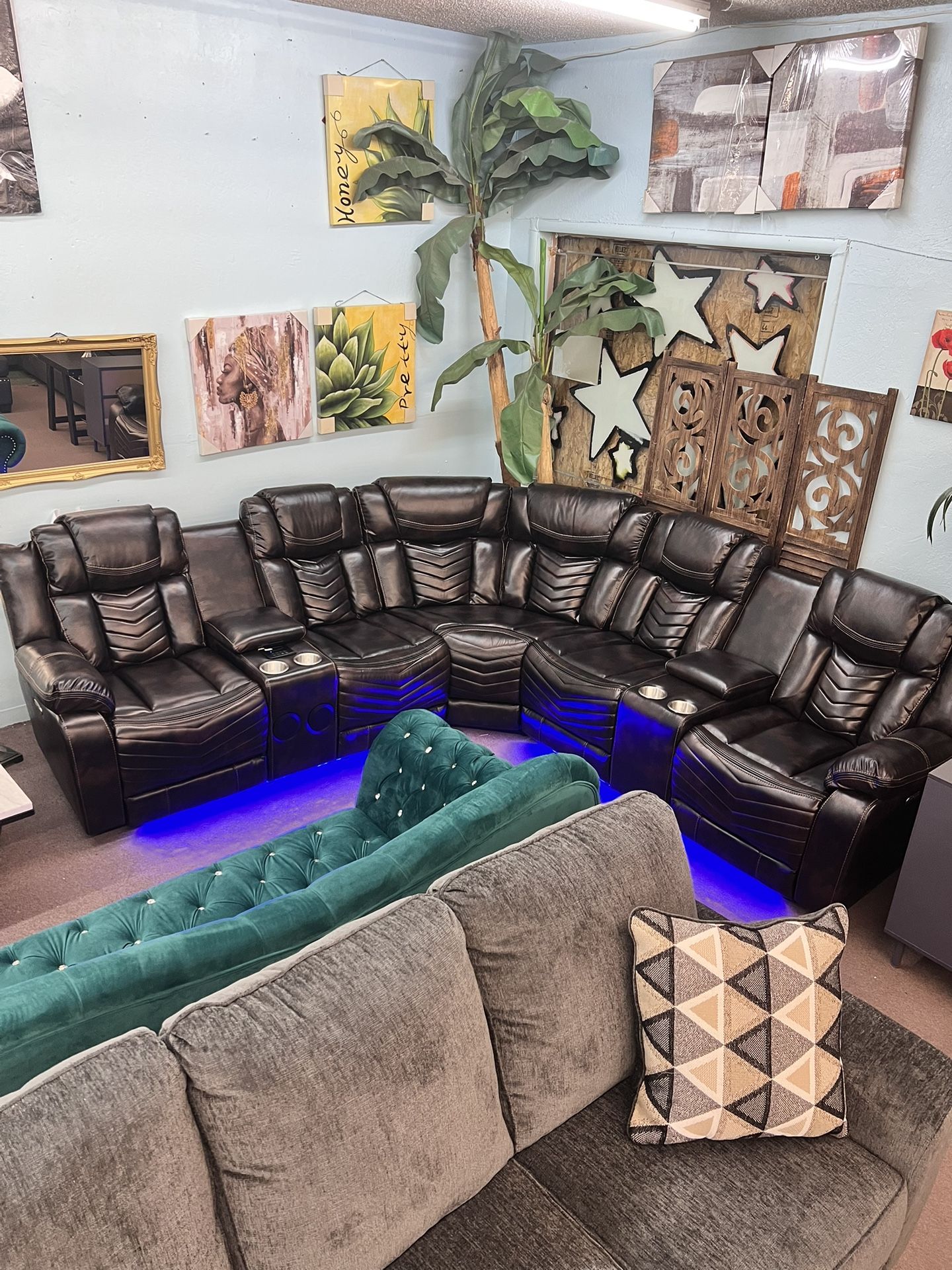 🥳Flash Deal🥳Brand New 3pc Power Reclining Sectional With Blue Tooth Speaker $1799, Finance Available, Delivery Available