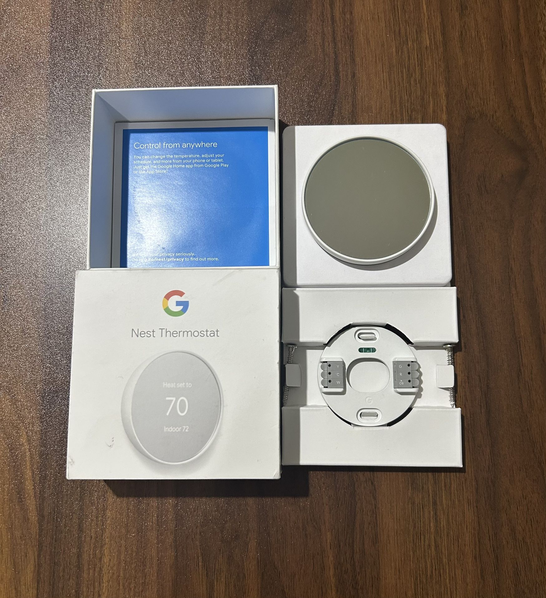 Google Nest Smart Programmable Wifi Thermostat Snow GA01334-US. Newly open box. (Never Used)