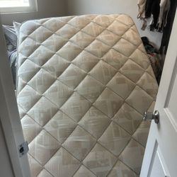 Full size mattress Good Condition