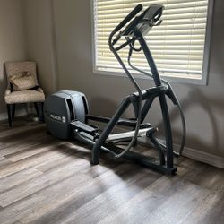 PRECOR Elliptical 