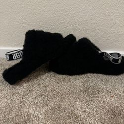 Black Uggs 