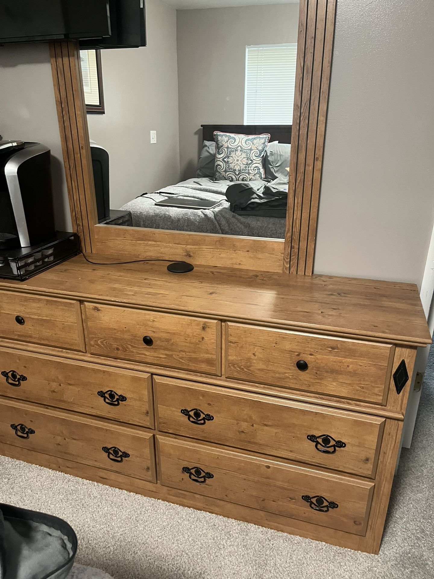Queen Bedroom Set