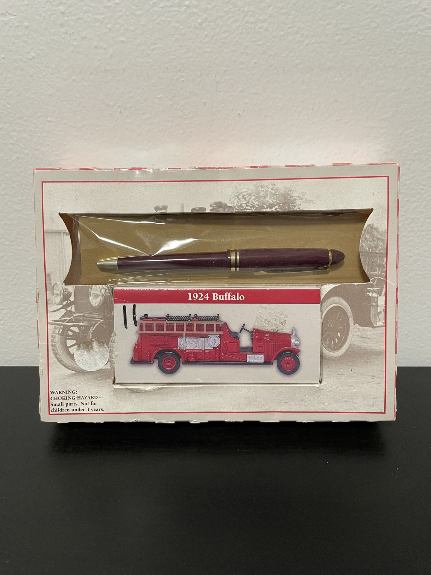 Readers Digest 1924 Buffalo Fire Truck & Pen Set Diecast 1:64 NEW Engine Vintage