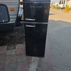 Galanz Fridge