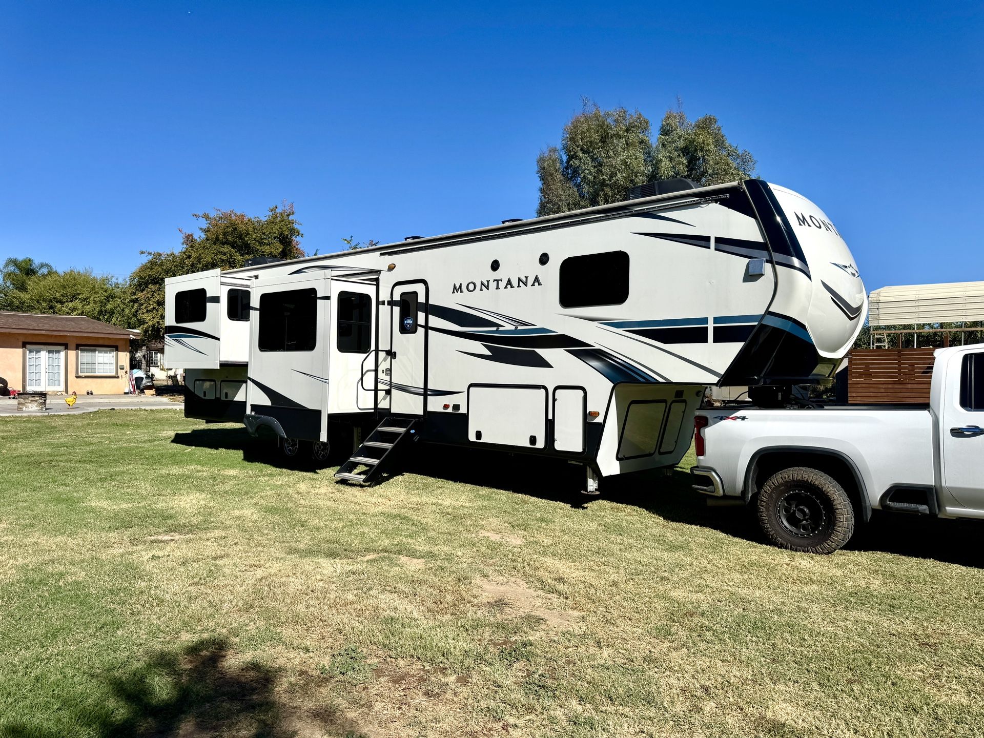 2021 Montana Fifthwheel 
