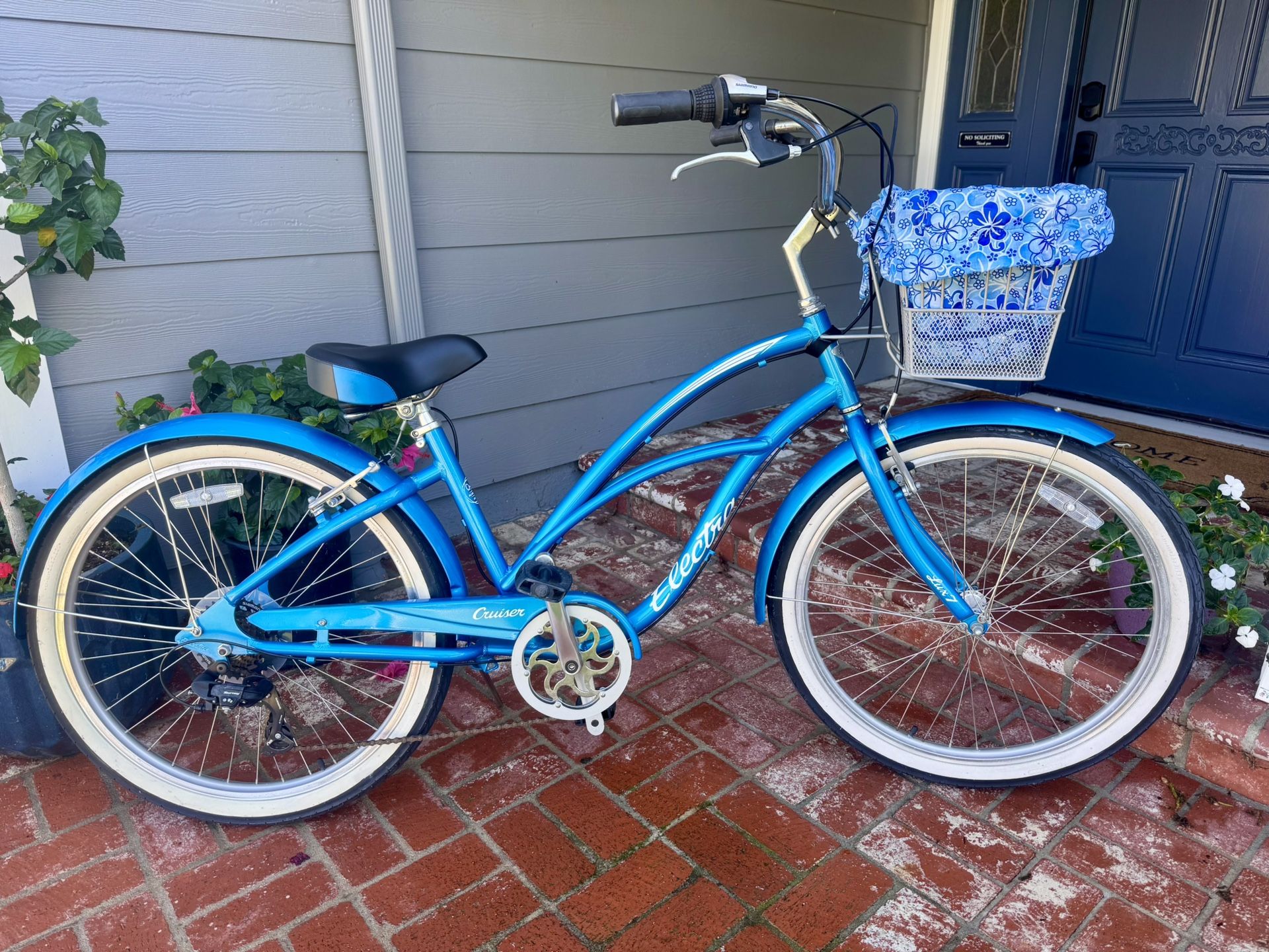 Electra Lux 7 Speed Aluminum Beach Cruiser