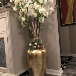 Very beautiful gorgeous flowers with the Vaes 