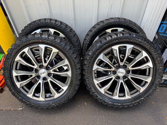 NEW 22 inch gm style wheels wrapped in 33x12.50R22 RBP m/t tires